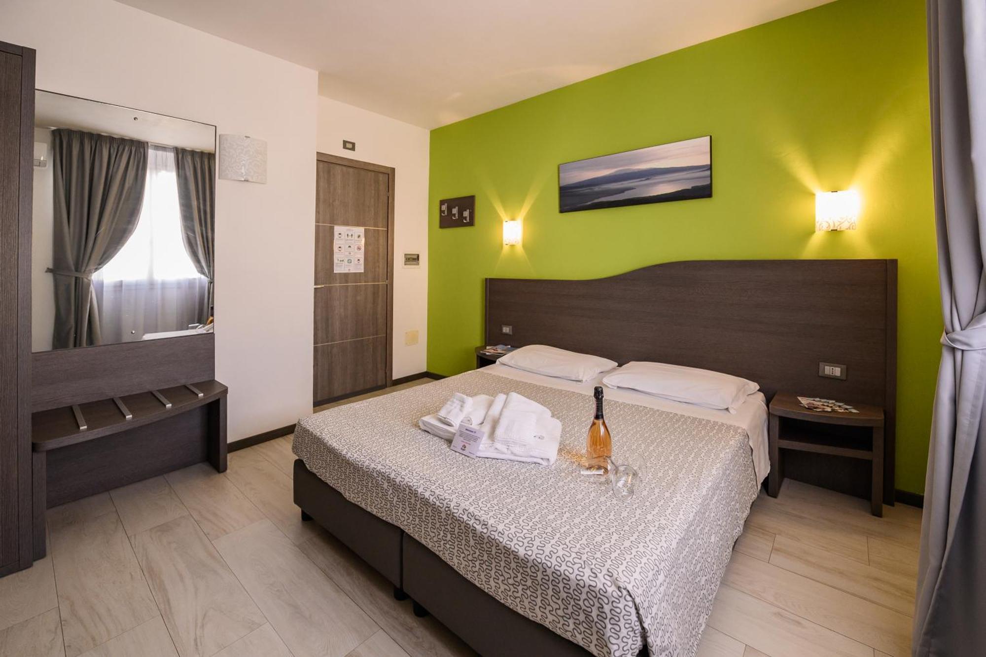 Hotel Rainbow Resort مارسالا المظهر الخارجي الصورة